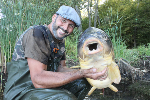 Romeo Eyl angelt erfolgreich am Lac du Madine vom Boot auf Karpfen mit Dickenmittel 2.0 Boilies