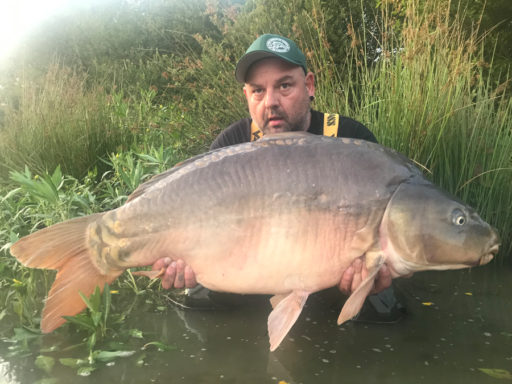 Mario Weissling fängt tolle Karpfen am Lac de Villedon in Frankreich mit GLM Boilies von Naturebaits