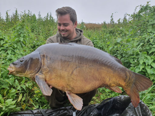 Lars Priebe mittoolem Spiegelkarpfen, gefangen instant auf GLM Boilies von Naturebaits