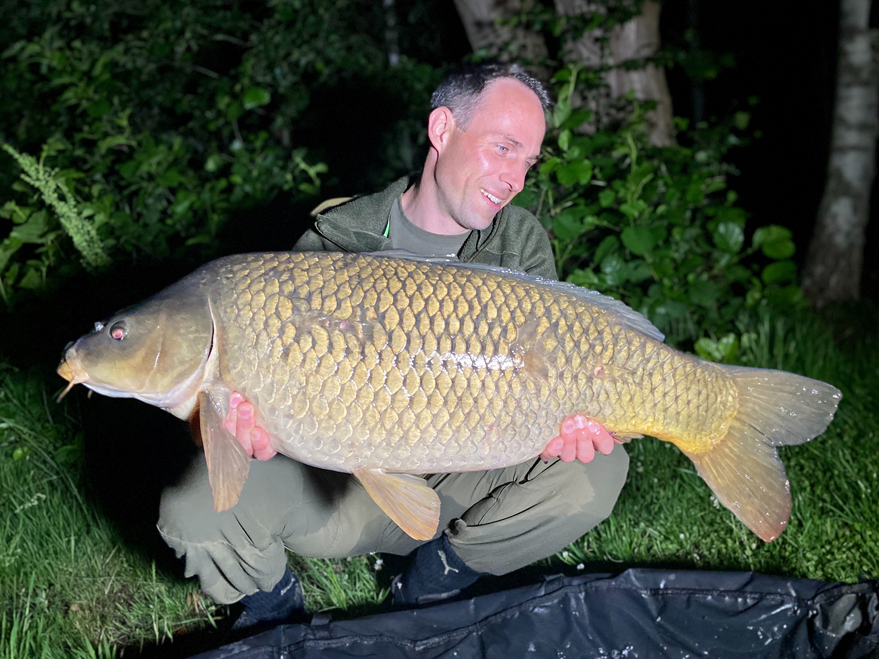 Philipp Magenheimer angelt auf Karpfen mit Graf Cocs Boilies von Naturebaits