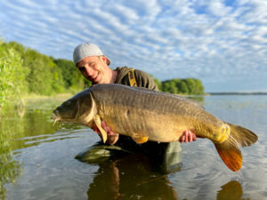 Philipp Magenheimer und Angelfreund Paddy angeln sehr erfolgreich auf Karpfen mit P-mix Boilies von Naturebaits in Mecklenburg-Vorpommern