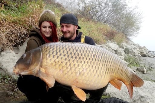 Daniel Theinschnack und Svenja Peer beangeln mit Naturebaits Boilies erfolgreich einen Altarm der Donau auf Karpfen in Österreich
