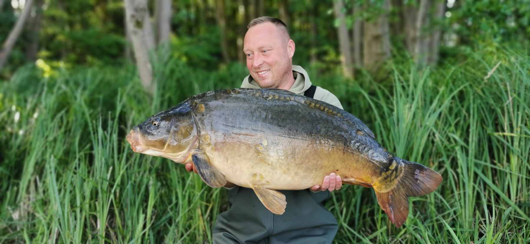 Oliver Büchtemann fängt mit Fliege und Leber Boilies in Mecklenburg Vorpommern tolle Karpfen