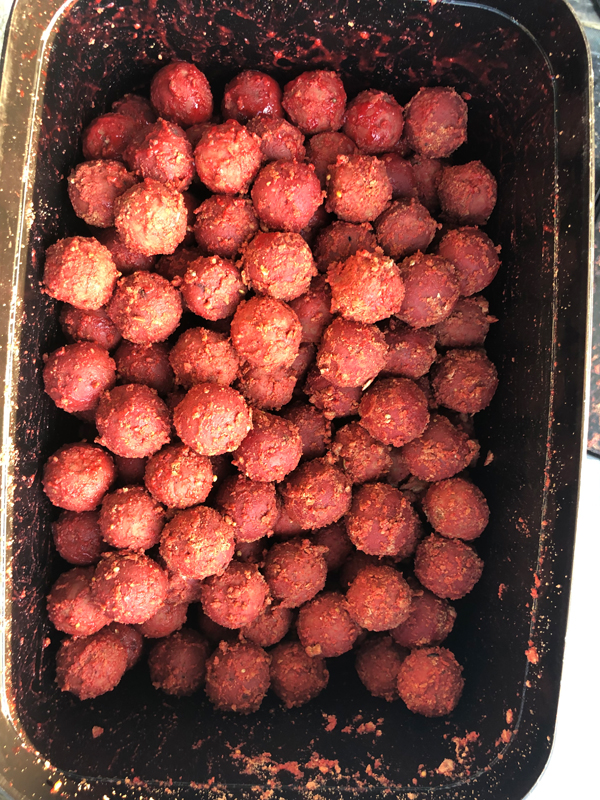 Manuel Knoll mit Dickenmittel von Naturebaits erfolgreich Manuel Knoll mit Dickenmittel von Naturebaits erfolgreich